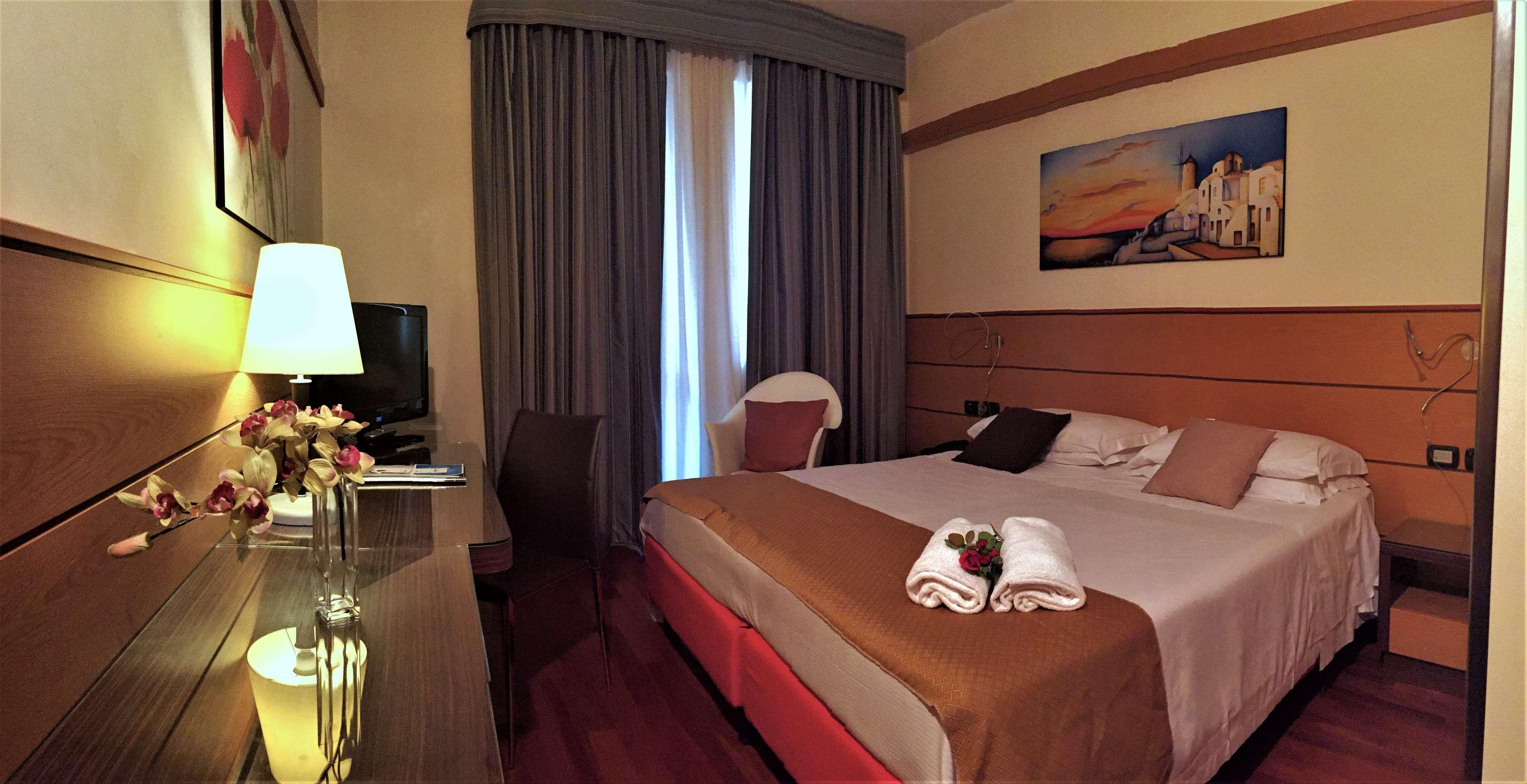 Best Western Hotel Dei Cavalieri Барлета Екстериор снимка