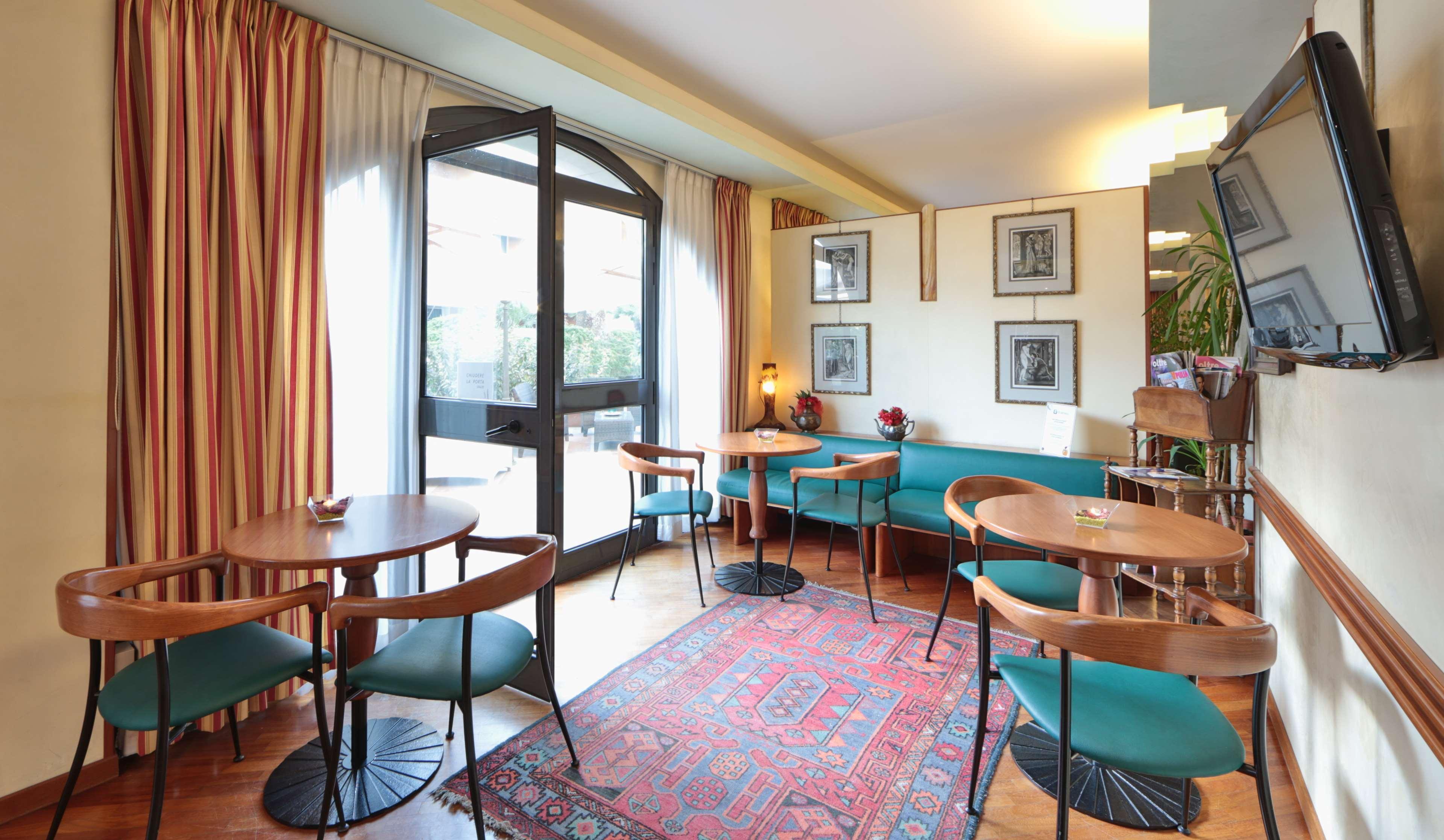 Best Western Hotel Dei Cavalieri Барлета Екстериор снимка